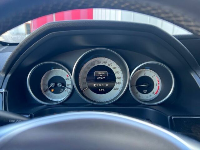 Коричневый Мерседес Е-Класс, объемом двигателя 2.2 л и пробегом 227 тыс. км за 15499 $, фото 7 на Automoto.ua