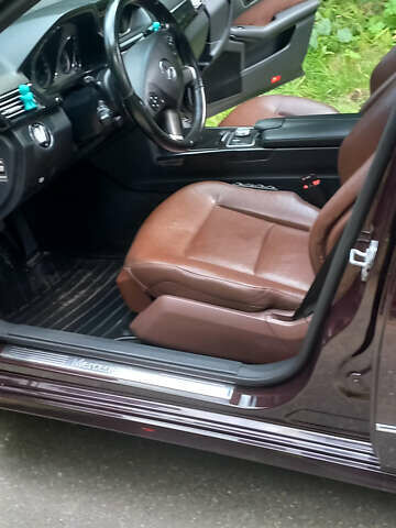 Коричневый Мерседес Е-Класс, объемом двигателя 2.99 л и пробегом 238 тыс. км за 15300 $, фото 21 на Automoto.ua