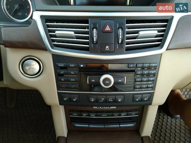 Коричневый Мерседес Е-Класс, объемом двигателя 3 л и пробегом 206 тыс. км за 14999 $, фото 7 на Automoto.ua