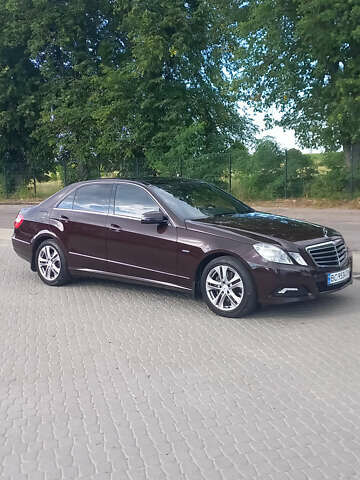 Коричневый Мерседес Е-Класс, объемом двигателя 2.99 л и пробегом 238 тыс. км за 15300 $, фото 13 на Automoto.ua