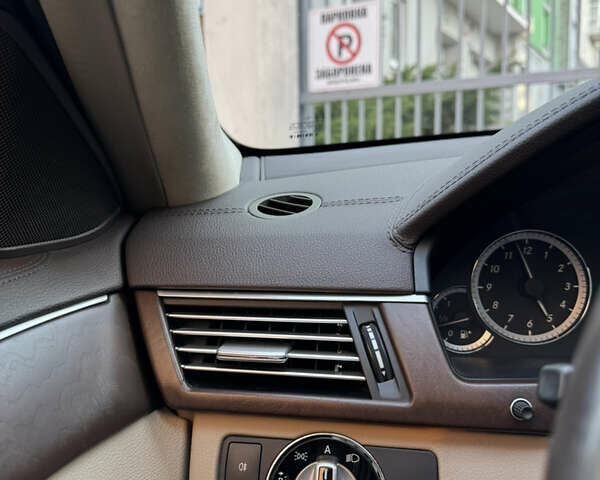 Мерседес Е-Класс 2010 в Львове на Automoto.ua Коричневый Мерседес Е-Класс, объемом двигателя 3.5 л и пробегом 130 тыс. км за 17500 $, фото 37 на Automoto.ua