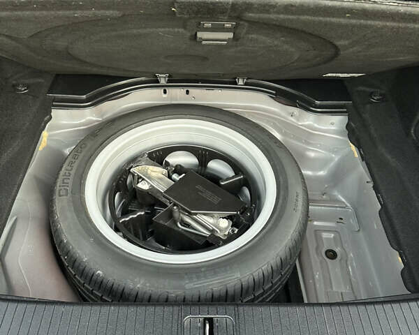 Коричневый Мерседес Е-Класс, объемом двигателя 3 л и пробегом 252 тыс. км за 15000 $, фото 11 на Automoto.ua