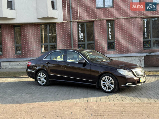 Мерседес Е-Класс 2010 в Львове на Automoto.ua Коричневый Мерседес Е-Класс, объемом двигателя 3.5 л и пробегом 130 тыс. км за 17500 $, фото 1 на Automoto.ua