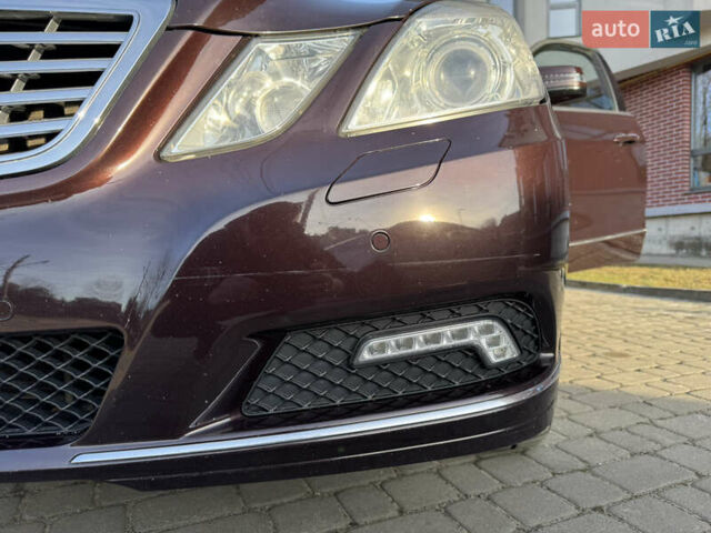 Мерседес Е-Класс 2010 в Львове на Automoto.ua Коричневый Мерседес Е-Класс, объемом двигателя 3.5 л и пробегом 130 тыс. км за 17500 $, фото 36 на Automoto.ua