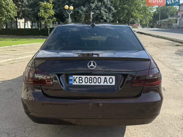 Коричневий Мерседес Е-Клас, об'ємом двигуна 2.14 л та пробігом 374 тис. км за 11999 $, фото 4 на Automoto.ua