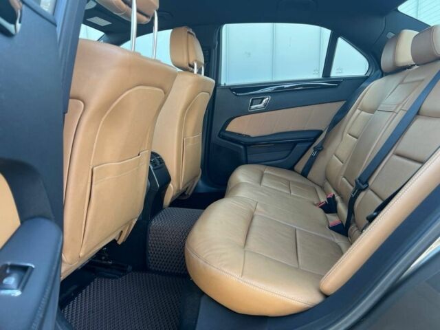 Коричневый Мерседес Е-Класс, объемом двигателя 2.2 л и пробегом 227 тыс. км за 15499 $, фото 18 на Automoto.ua