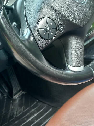 Коричневый Мерседес Е-Класс, объемом двигателя 2.99 л и пробегом 238 тыс. км за 15300 $, фото 34 на Automoto.ua