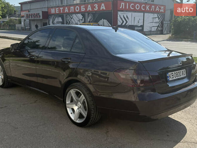 Коричневий Мерседес Е-Клас, об'ємом двигуна 2.14 л та пробігом 374 тис. км за 11999 $, фото 3 на Automoto.ua