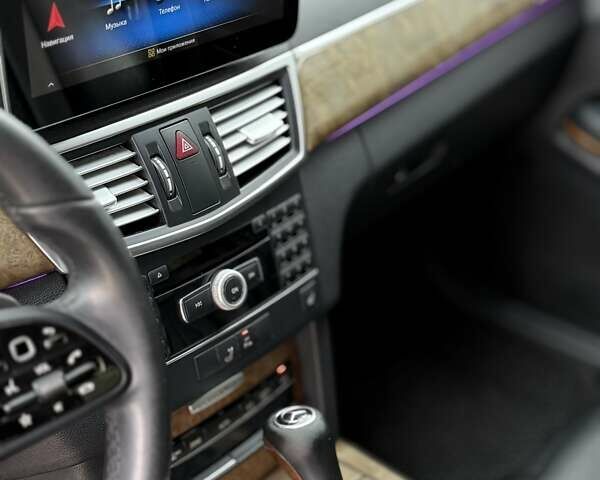 Коричневий Мерседес Е-Клас, об'ємом двигуна 2.14 л та пробігом 330 тис. км за 14000 $, фото 7 на Automoto.ua