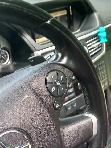 Коричневый Мерседес Е-Класс, объемом двигателя 2.99 л и пробегом 238 тыс. км за 15300 $, фото 33 на Automoto.ua