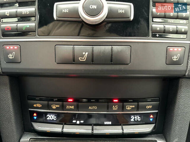 Коричневый Мерседес Е-Класс, объемом двигателя 2.2 л и пробегом 300 тыс. км за 11250 $, фото 13 на Automoto.ua