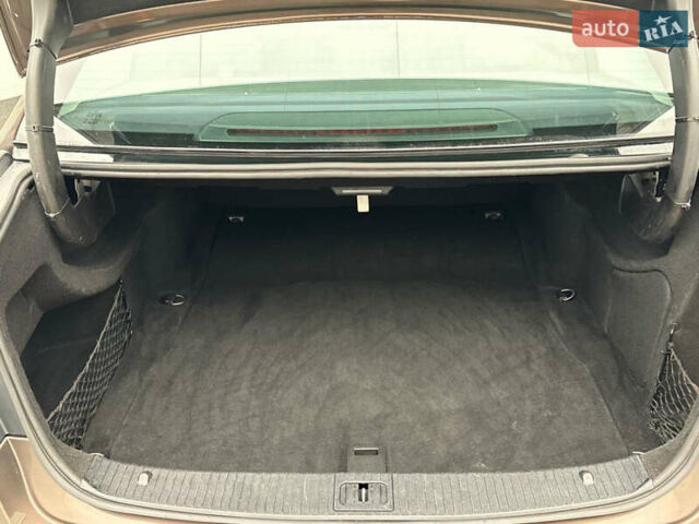 Коричневый Мерседес Е-Класс, объемом двигателя 2.2 л и пробегом 300 тыс. км за 11250 $, фото 21 на Automoto.ua