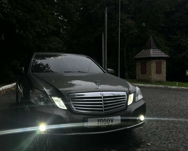 Коричневый Мерседес Е-Класс, объемом двигателя 2.2 л и пробегом 195 тыс. км за 15699 $, фото 36 на Automoto.ua
