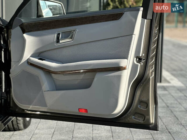 Мерседес Е-Класс 2012 в Ровно на Automoto.ua Коричневый Мерседес Е-Класс, объемом двигателя 2.2 л и пробегом 286 тыс. км за 11400 $, фото 54 на Automoto.ua