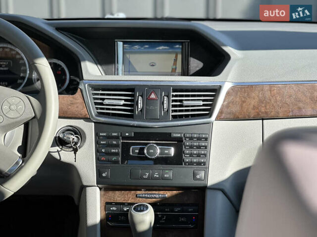 Мерседес Е-Класс 2012 в Ровно на Automoto.ua Коричневый Мерседес Е-Класс, объемом двигателя 2.2 л и пробегом 286 тыс. км за 11400 $, фото 45 на Automoto.ua