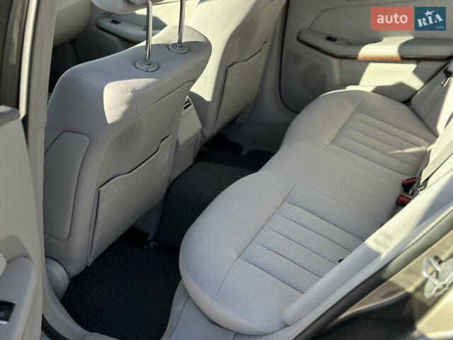 Мерседес Е-Класс 2012 в Ровно на Automoto.ua Коричневый Мерседес Е-Класс, объемом двигателя 2.2 л и пробегом 286 тыс. км за 11400 $, фото 43 на Automoto.ua