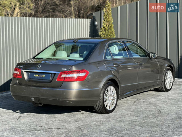 Мерседес Е-Класс 2012 в Ровно на Automoto.ua Коричневый Мерседес Е-Класс, объемом двигателя 2.2 л и пробегом 286 тыс. км за 11400 $, фото 7 на Automoto.ua