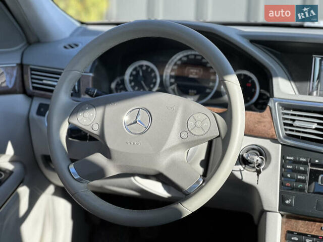 Мерседес Е-Класс 2012 в Ровно на Automoto.ua Коричневый Мерседес Е-Класс, объемом двигателя 2.2 л и пробегом 286 тыс. км за 11400 $, фото 44 на Automoto.ua