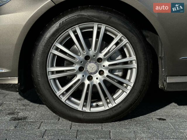 Мерседес Е-Класс 2012 в Ровно на Automoto.ua Коричневый Мерседес Е-Класс, объемом двигателя 2.2 л и пробегом 286 тыс. км за 11400 $, фото 23 на Automoto.ua