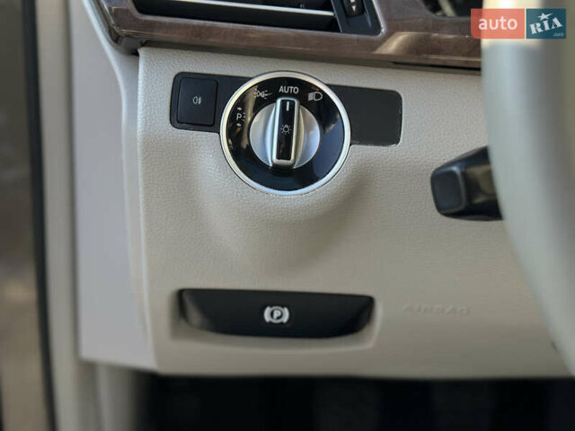 Мерседес Е-Класс 2012 в Ровно на Automoto.ua Коричневый Мерседес Е-Класс, объемом двигателя 2.2 л и пробегом 286 тыс. км за 11400 $, фото 31 на Automoto.ua