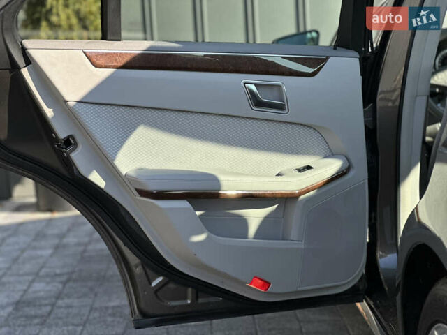 Мерседес Е-Класс 2012 в Ровно на Automoto.ua Коричневый Мерседес Е-Класс, объемом двигателя 2.2 л и пробегом 286 тыс. км за 11400 $, фото 64 на Automoto.ua