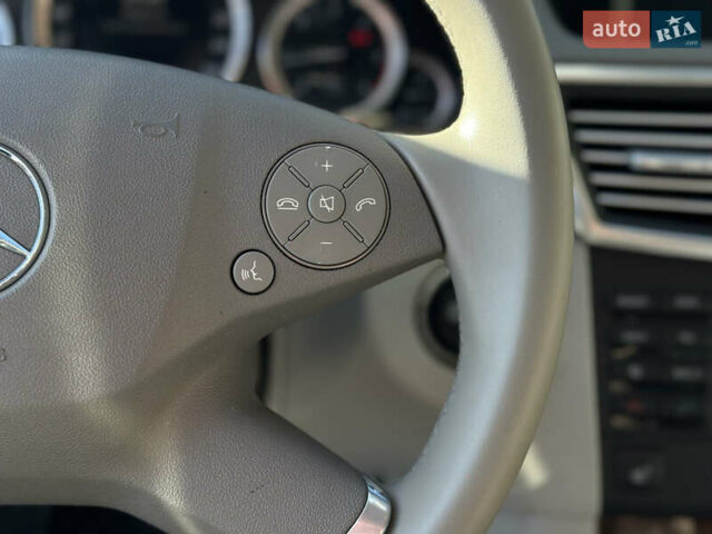 Мерседес Е-Класс 2012 в Ровно на Automoto.ua Коричневый Мерседес Е-Класс, объемом двигателя 2.2 л и пробегом 286 тыс. км за 11400 $, фото 32 на Automoto.ua