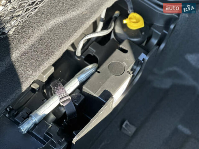 Мерседес Е-Класс 2012 в Ровно на Automoto.ua Коричневый Мерседес Е-Класс, объемом двигателя 2.2 л и пробегом 286 тыс. км за 11400 $, фото 70 на Automoto.ua