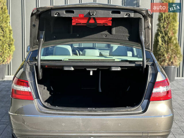 Мерседес Е-Класс 2012 в Ровно на Automoto.ua Коричневый Мерседес Е-Класс, объемом двигателя 2.2 л и пробегом 286 тыс. км за 11400 $, фото 71 на Automoto.ua