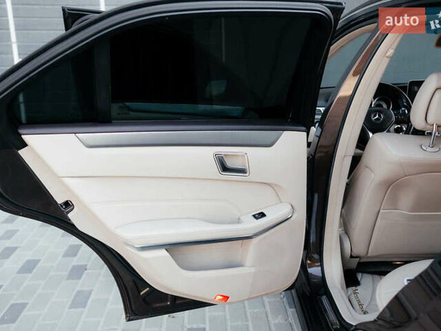 Мерседес Е-Клас 2013 у Тернополі на Automoto.ua Коричневий Мерседес Е-Клас, об'ємом двигуна 2.14 л та пробігом 222 тис. км за 20700 $, фото 42 на Automoto.ua