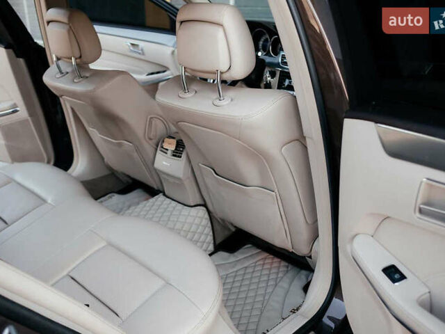 Мерседес Е-Клас 2013 у Тернополі на Automoto.ua Коричневий Мерседес Е-Клас, об'ємом двигуна 2.14 л та пробігом 222 тис. км за 20700 $, фото 46 на Automoto.ua