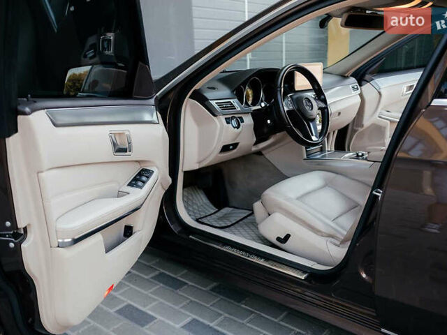 Мерседес Е-Клас 2013 у Тернополі на Automoto.ua Коричневий Мерседес Е-Клас, об'ємом двигуна 2.14 л та пробігом 222 тис. км за 20700 $, фото 23 на Automoto.ua