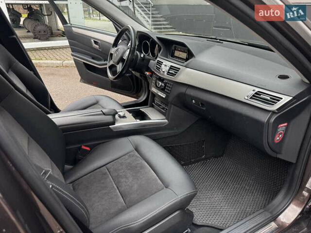 Коричневий Мерседес Е-Клас, об'ємом двигуна 2.2 л та пробігом 175 тис. км за 16999 $, фото 14 на Automoto.ua