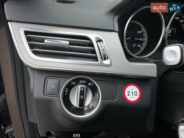 Коричневий Мерседес Е-Клас, об'ємом двигуна 2.2 л та пробігом 175 тис. км за 16999 $, фото 19 на Automoto.ua