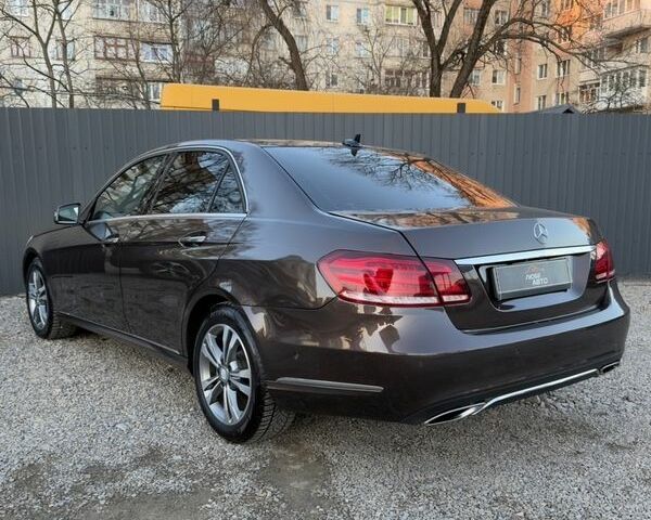 Коричневый Мерседес Е-Класс, объемом двигателя 2.14 л и пробегом 240 тыс. км за 22200 $, фото 10 на Automoto.ua