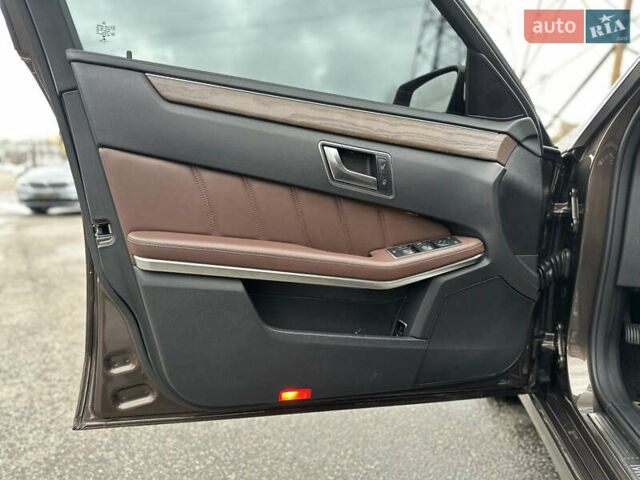 Коричневий Мерседес Е-Клас, об'ємом двигуна 2.14 л та пробігом 197 тис. км за 21500 $, фото 14 на Automoto.ua