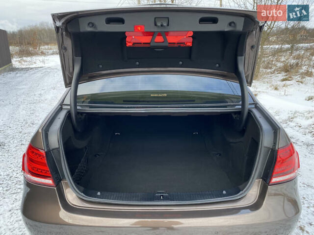 Коричневый Мерседес Е-Класс, объемом двигателя 1.99 л и пробегом 155 тыс. км за 18200 $, фото 13 на Automoto.ua