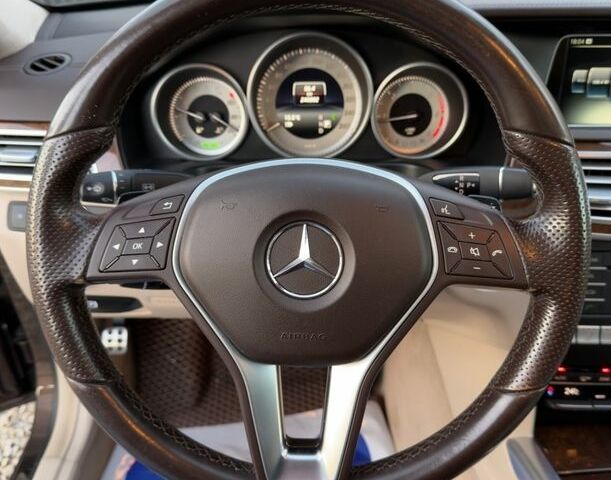 Коричневый Мерседес Е-Класс, объемом двигателя 2.14 л и пробегом 240 тыс. км за 22200 $, фото 17 на Automoto.ua