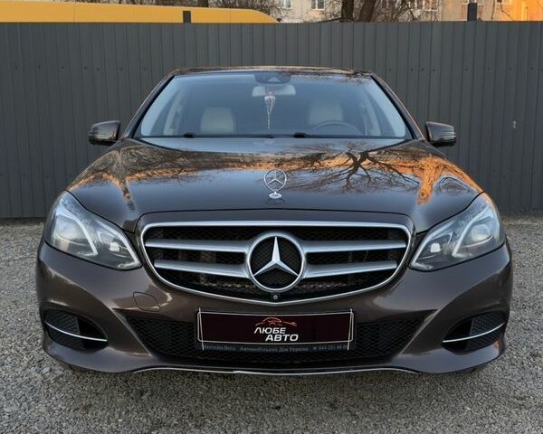 Коричневый Мерседес Е-Класс, объемом двигателя 2.14 л и пробегом 240 тыс. км за 22200 $, фото 2 на Automoto.ua