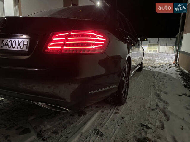 Коричневый Мерседес Е-Класс, объемом двигателя 1.99 л и пробегом 155 тыс. км за 18200 $, фото 2 на Automoto.ua