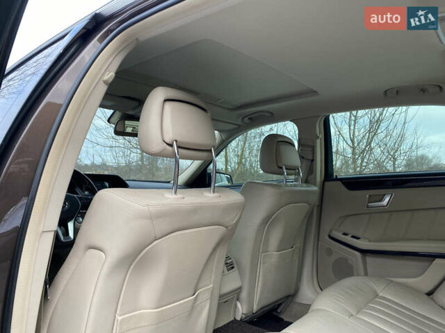 Коричневый Мерседес Е-Класс, объемом двигателя 1.99 л и пробегом 155 тыс. км за 18200 $, фото 25 на Automoto.ua