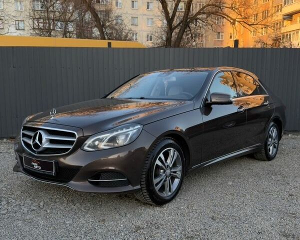 Коричневый Мерседес Е-Класс, объемом двигателя 2.14 л и пробегом 240 тыс. км за 22200 $, фото 1 на Automoto.ua