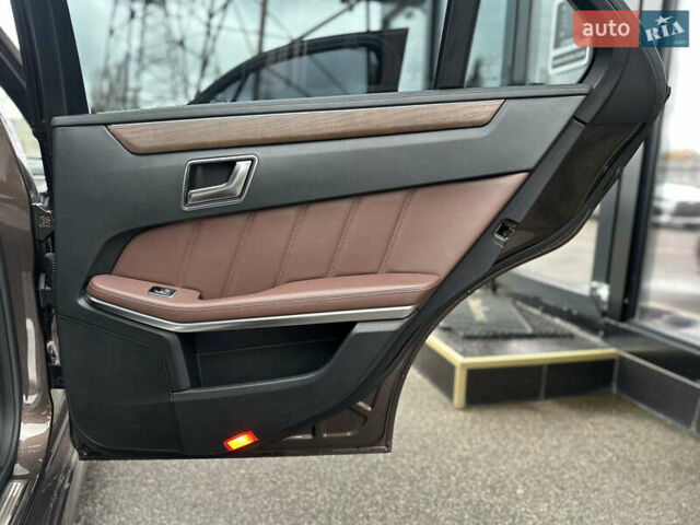 Коричневий Мерседес Е-Клас, об'ємом двигуна 2.14 л та пробігом 197 тис. км за 21500 $, фото 23 на Automoto.ua