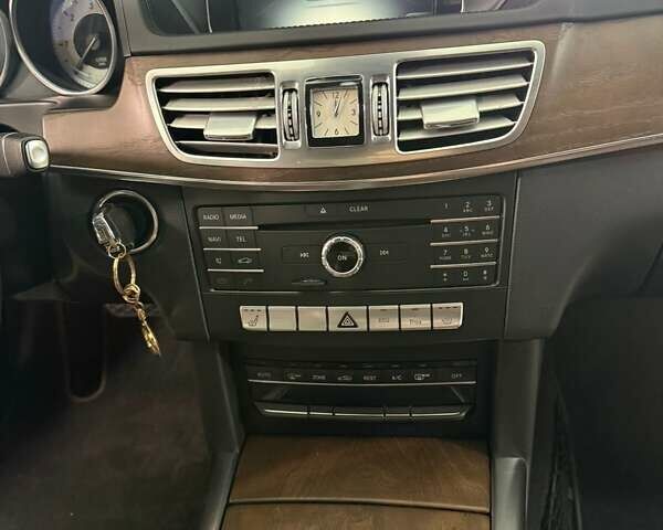 Мерседес Е-Класс 2015 в Киеве на Automoto.ua Коричневый Мерседес Е-Класс, объемом двигателя 2.14 л и пробегом 193 тыс. км за 21000 $, фото 12 на Automoto.ua