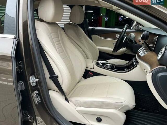 Коричневий Мерседес Е-Клас, об'ємом двигуна 1.95 л та пробігом 160 тис. км за 29990 $, фото 13 на Automoto.ua