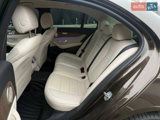 Коричневый Мерседес Е-Класс, объемом двигателя 1.95 л и пробегом 161 тыс. км за 28990 $, фото 12 на Automoto.ua