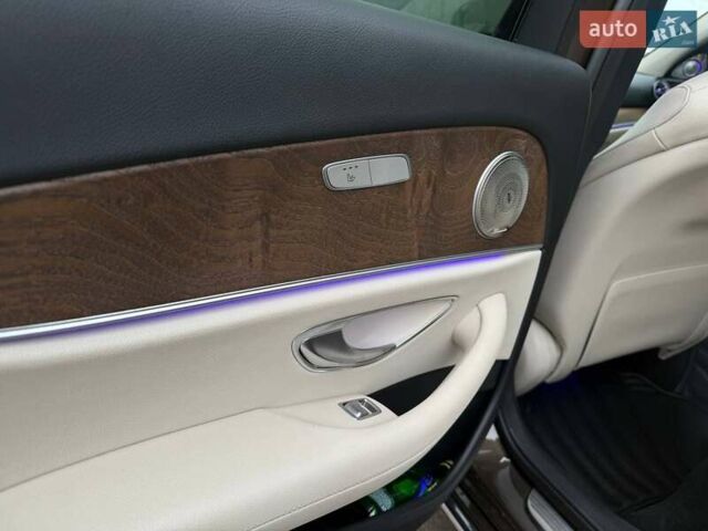 Коричневый Мерседес Е-Класс, объемом двигателя 1.95 л и пробегом 161 тыс. км за 28990 $, фото 25 на Automoto.ua