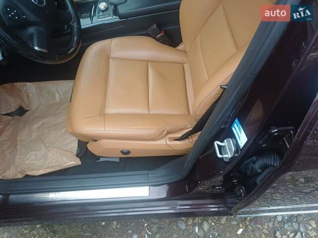 Коричневый Мерседес Е-Класс, объемом двигателя 2.99 л и пробегом 333 тыс. км за 12900 $, фото 9 на Automoto.ua