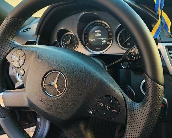 Коричневий Мерседес Е-Клас, об'ємом двигуна 3 л та пробігом 290 тис. км за 13200 $, фото 16 на Automoto.ua