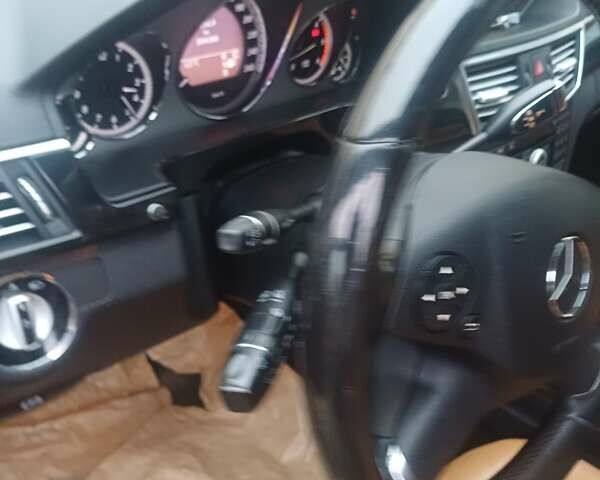 Коричневый Мерседес Е-Класс, объемом двигателя 2.99 л и пробегом 333 тыс. км за 12900 $, фото 8 на Automoto.ua