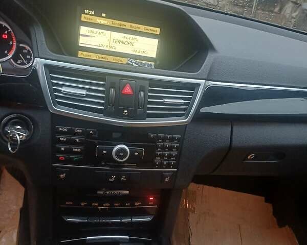 Коричневый Мерседес Е-Класс, объемом двигателя 2.99 л и пробегом 333 тыс. км за 12900 $, фото 11 на Automoto.ua